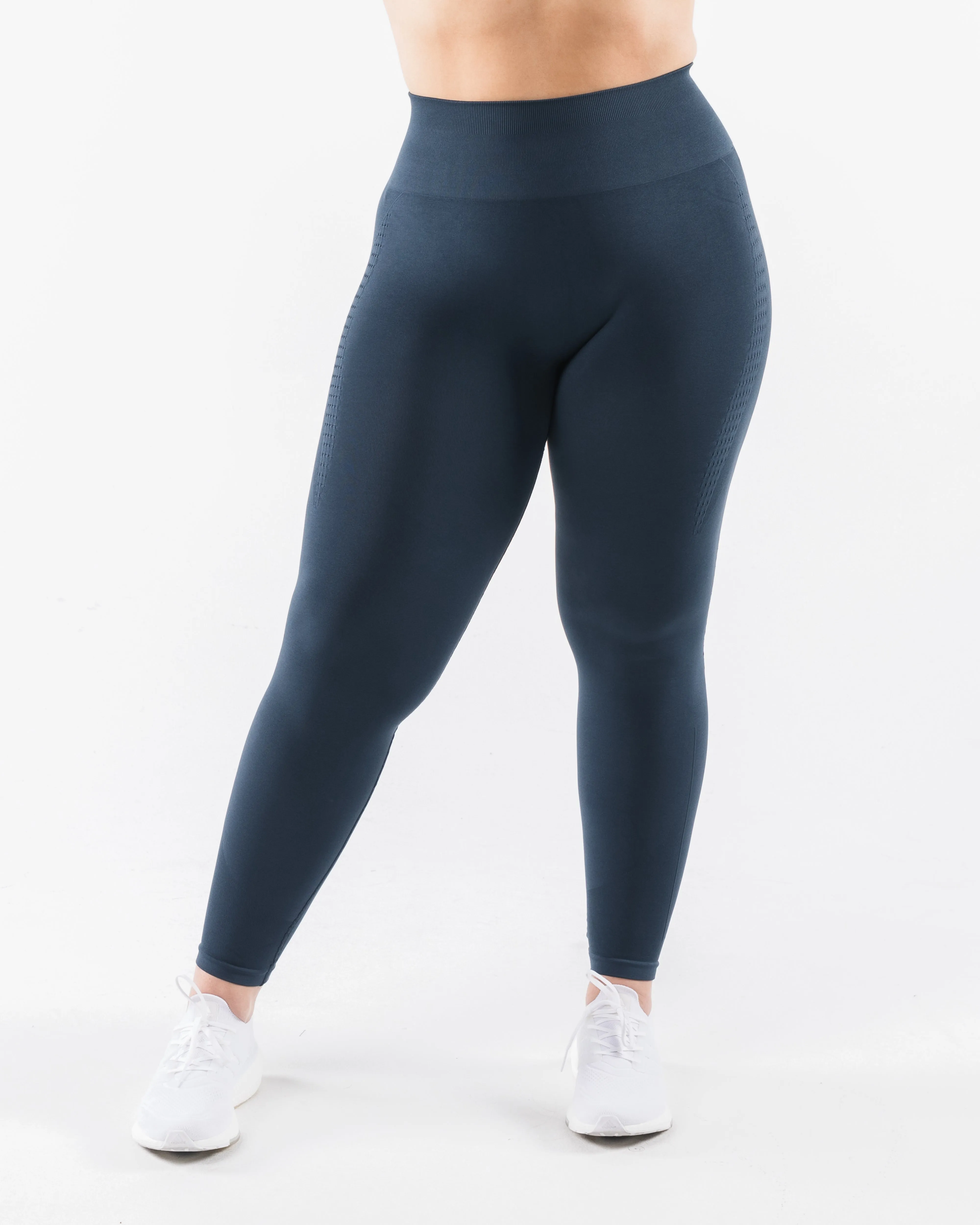 Amplify Contour Legging - Trusted Blue