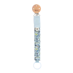 BIBS x LIBERTY Pacifier Clip - Chamomile Lawn/Baby Blue