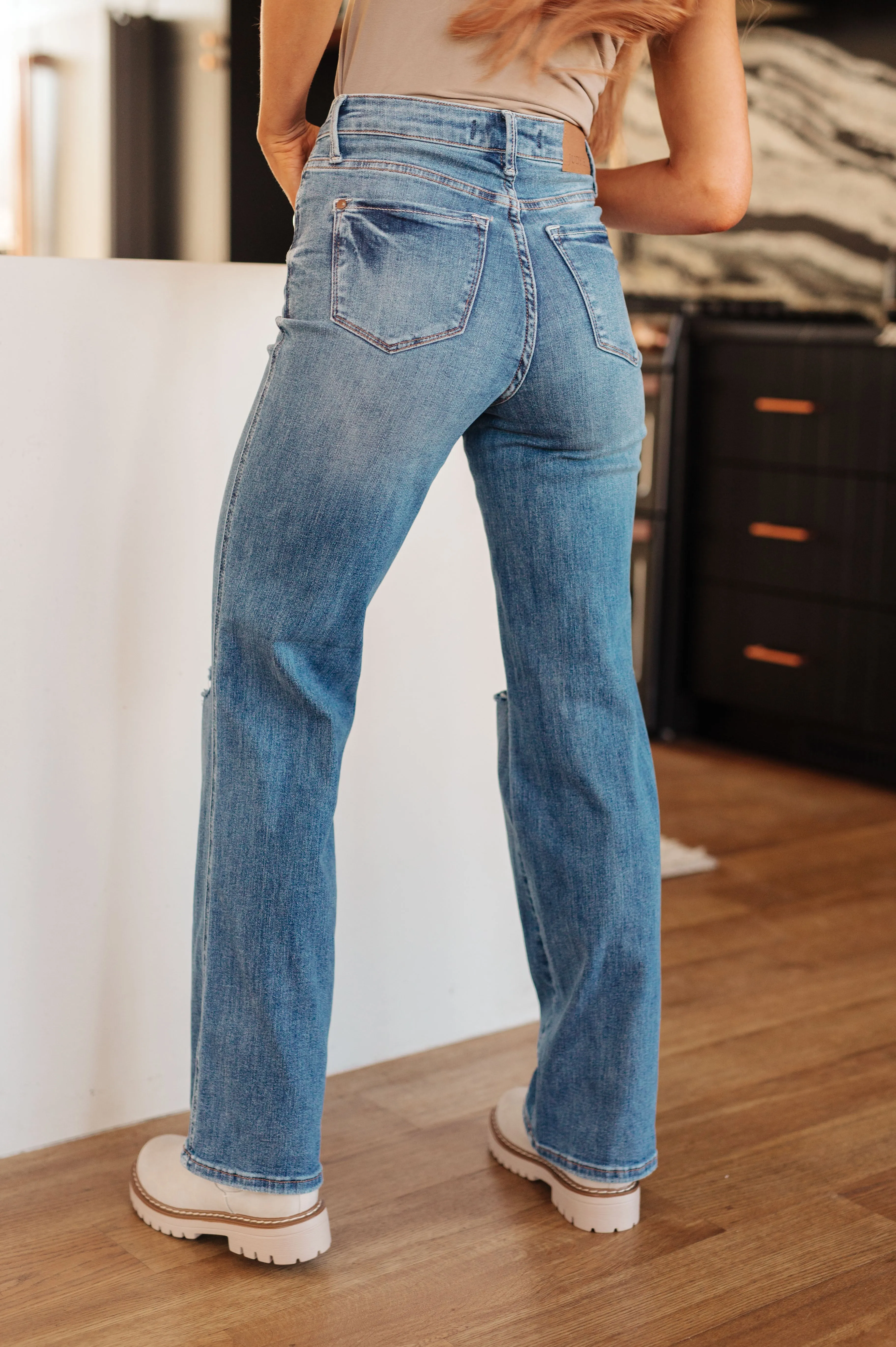 Bree High Rise *TUMMY CONTROL* Distressed Straight Jeans by Judy Blue