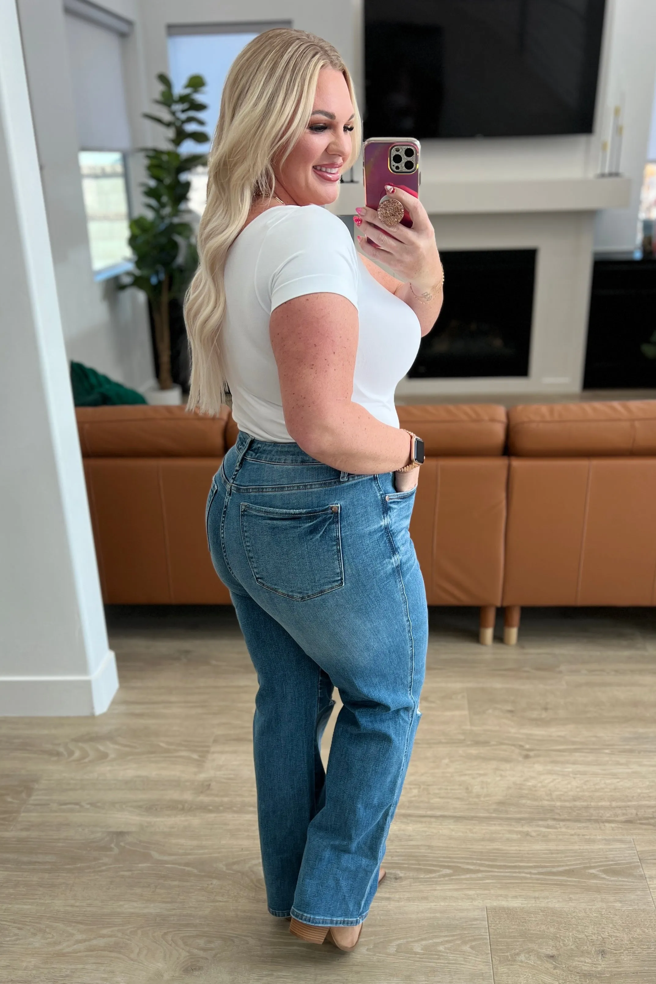 Bree High Rise *TUMMY CONTROL* Distressed Straight Jeans by Judy Blue