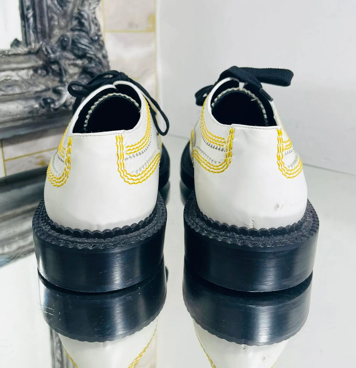 Burberry Bertram Topstitched Leather Brogues. Size 40