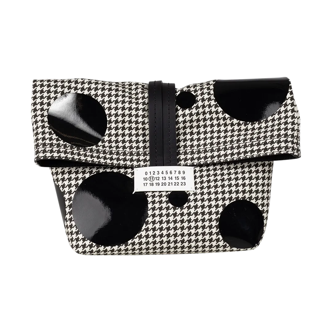 Houndstooth Circle Patent Clutch Bag