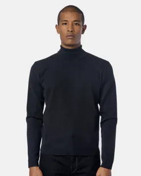 Light Turtleneck in Black