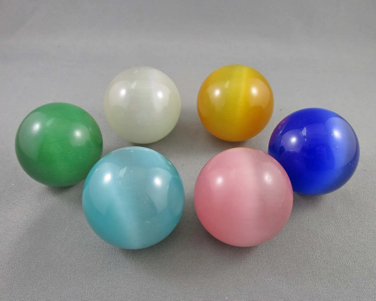 Mixed Colour Cat's Eye Sphere 1.5" 1pc (E020)